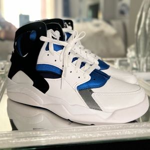 Brand New!!!! Air Flight Huarache “OG” 2023